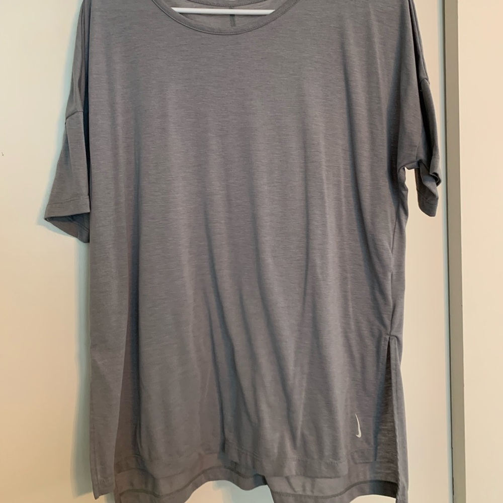 Nike drifit tshirt